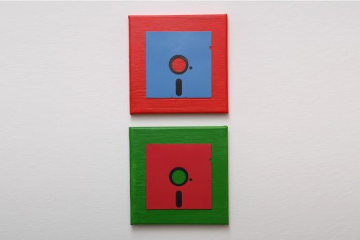 5.25 Zoll Floppy Disk Duo in Blau, Rot und Grün